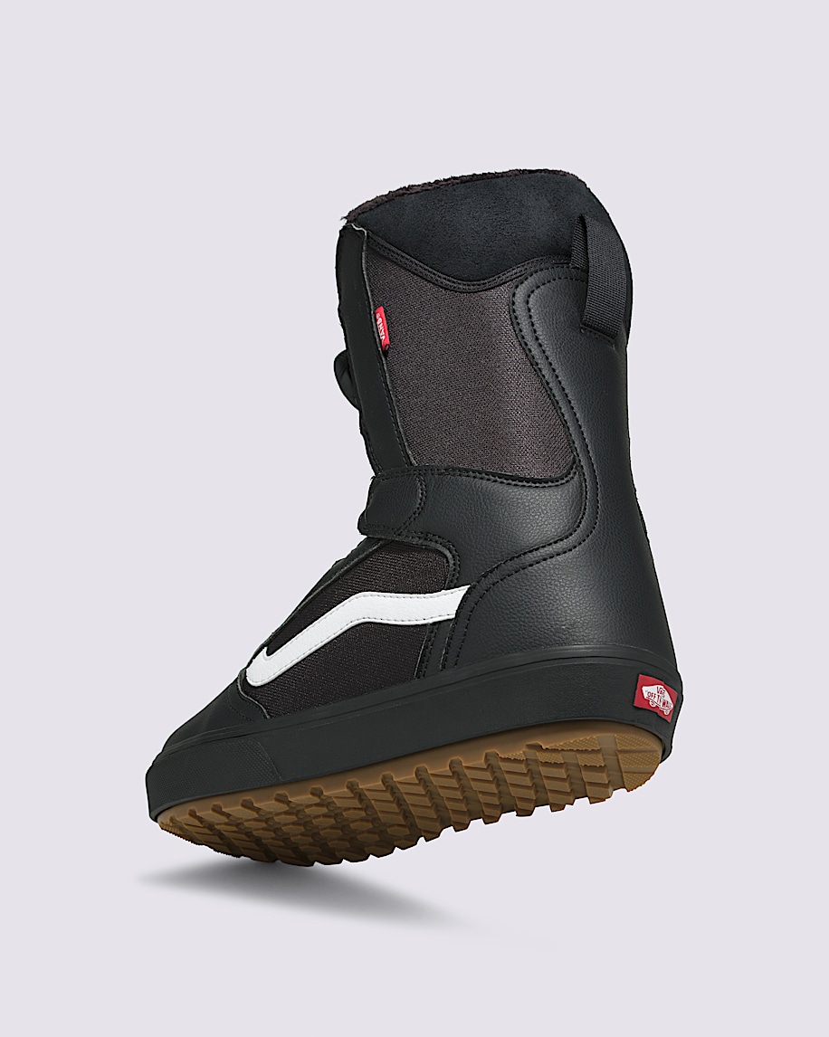 Aura Linerless Snowboard Boot in Black / Gum | Vans Aura Linerless Snowboard Boot in Black / Gum | Vans