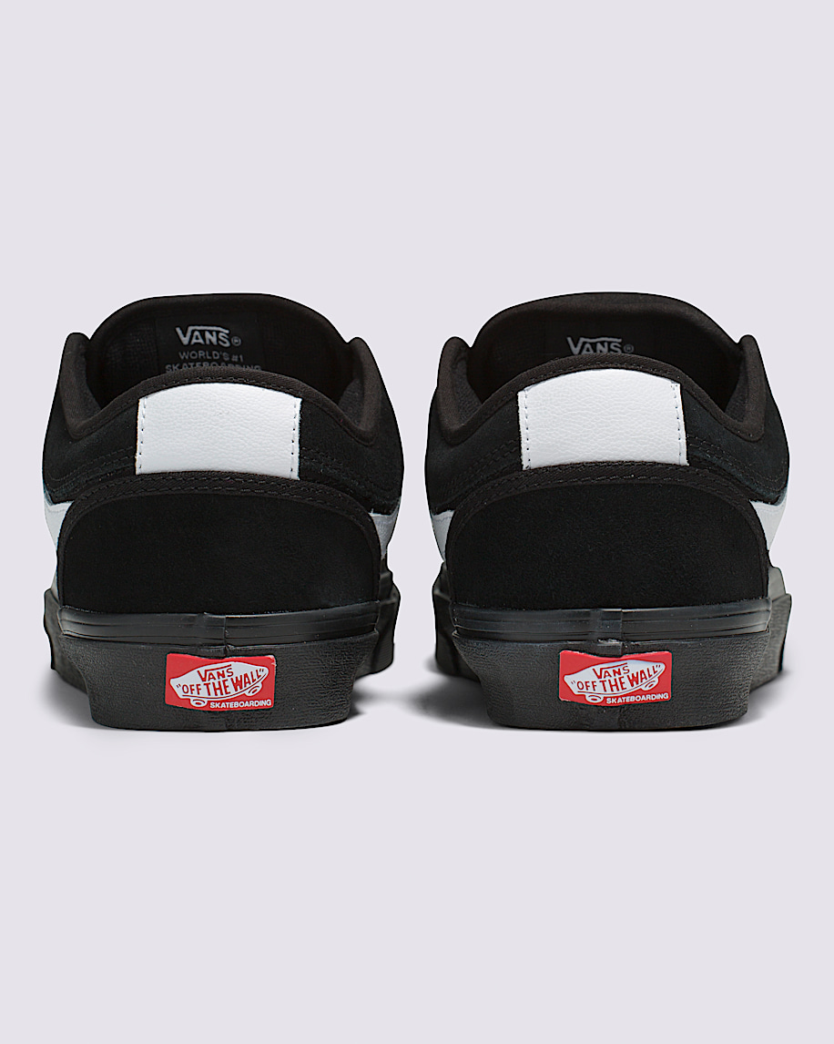 Chukka Low Sidestripe Shoe in Black | Vans