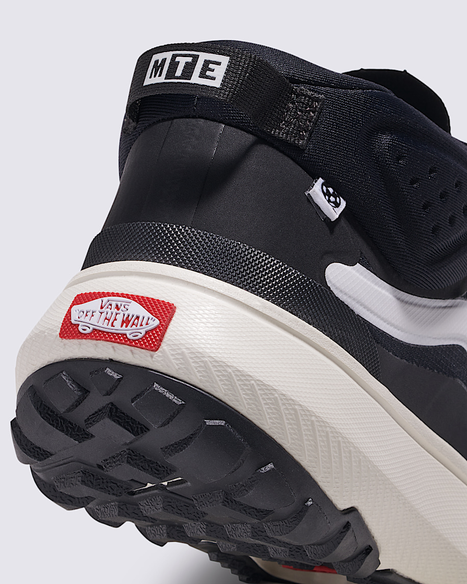 Crosspath Mid Shoe - 7