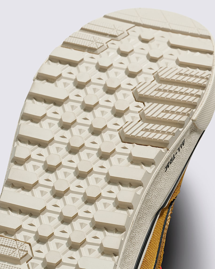 Sk8-Hi Waterproof Insulated Shoe