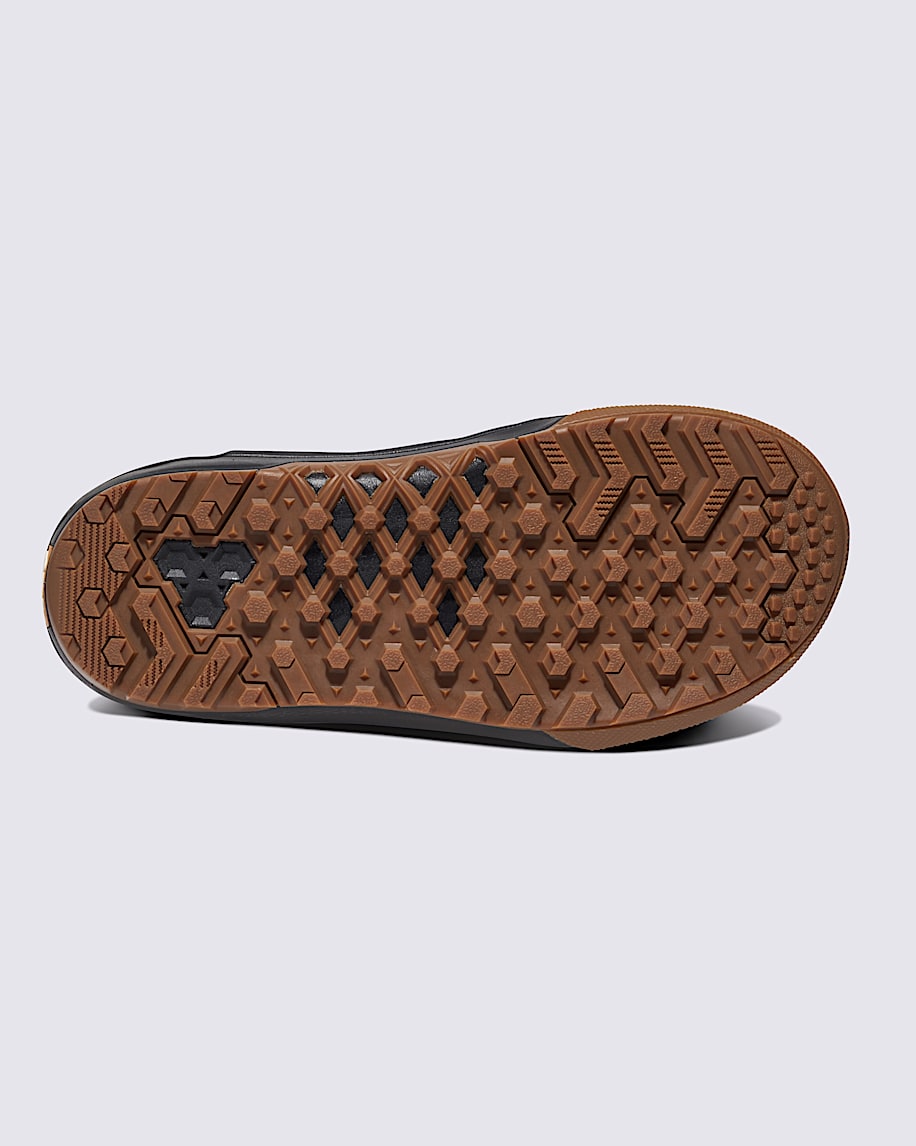 Mens Infuse Snowsurf Snowboard Boot in Brown / Black| Vans US