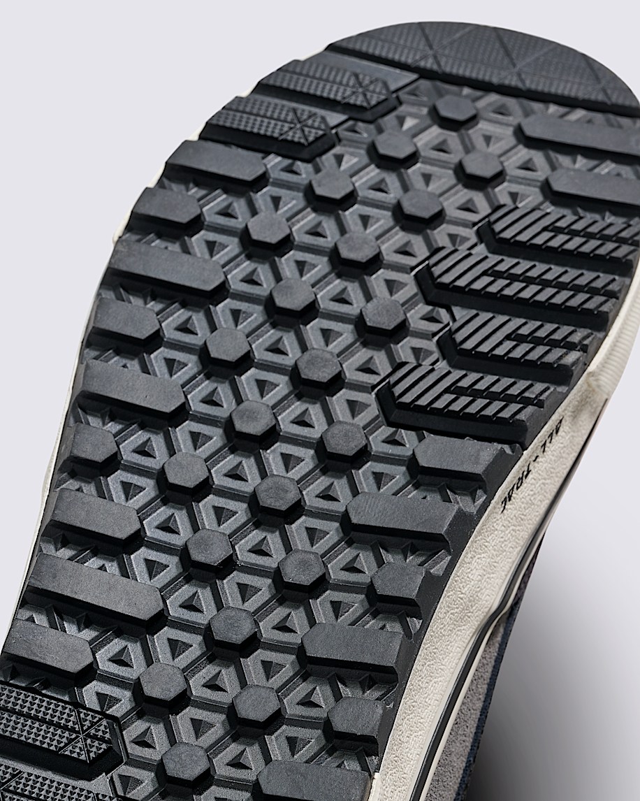 Sk8-Hi Waterproof Insulated Shoe
