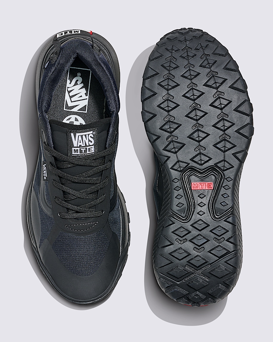 Crosspath Shoe