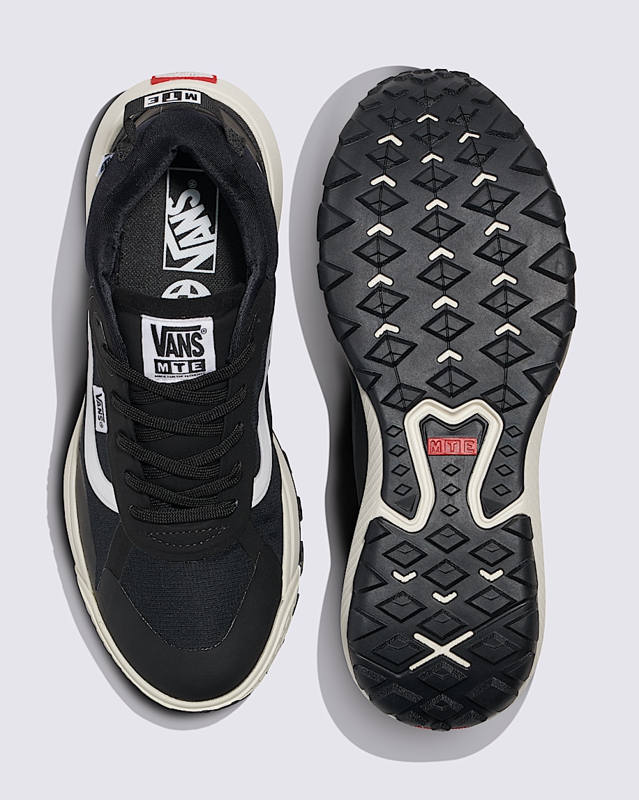 Crosspath Shoe