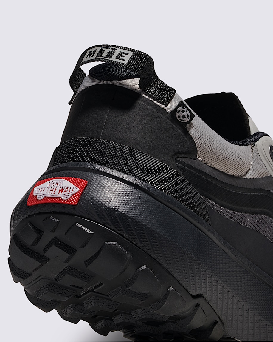 Crosspath Shoe