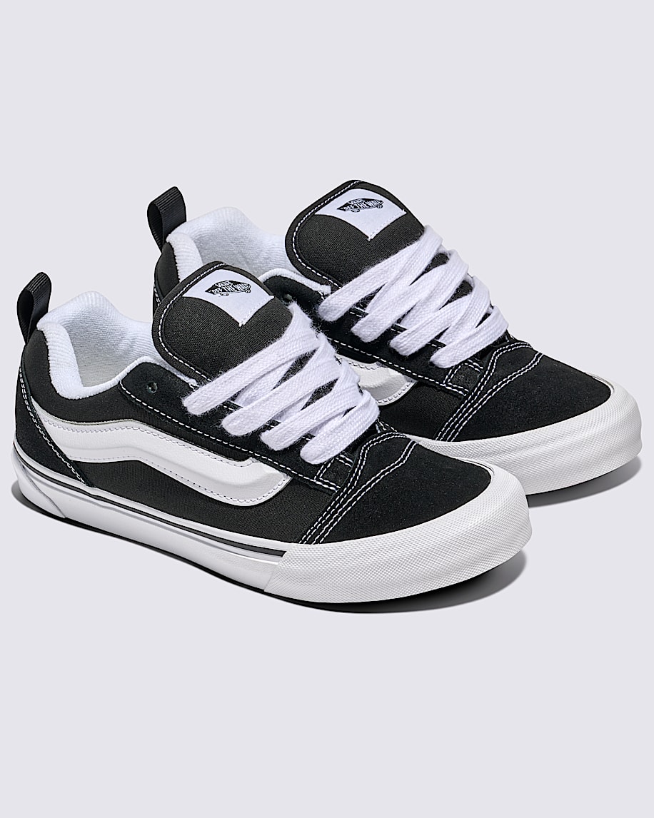 Youth Knu Skool Shoe in Black / White | Vans