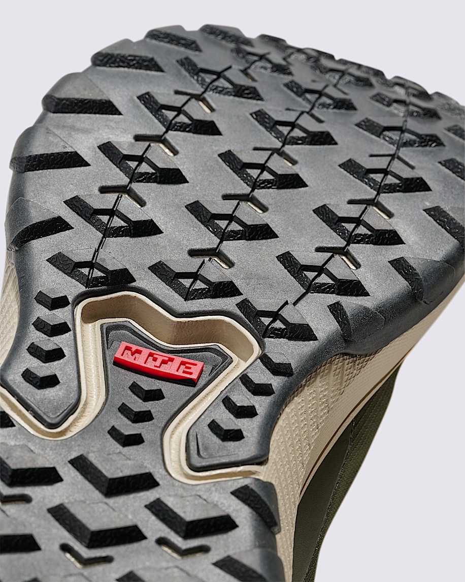 Crosspath Mid Shoe