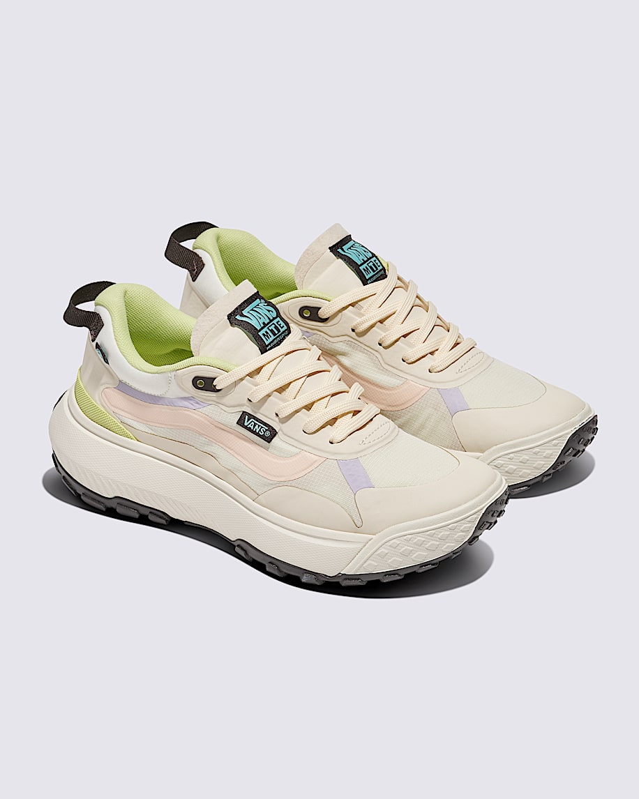 Crosspath Shoe