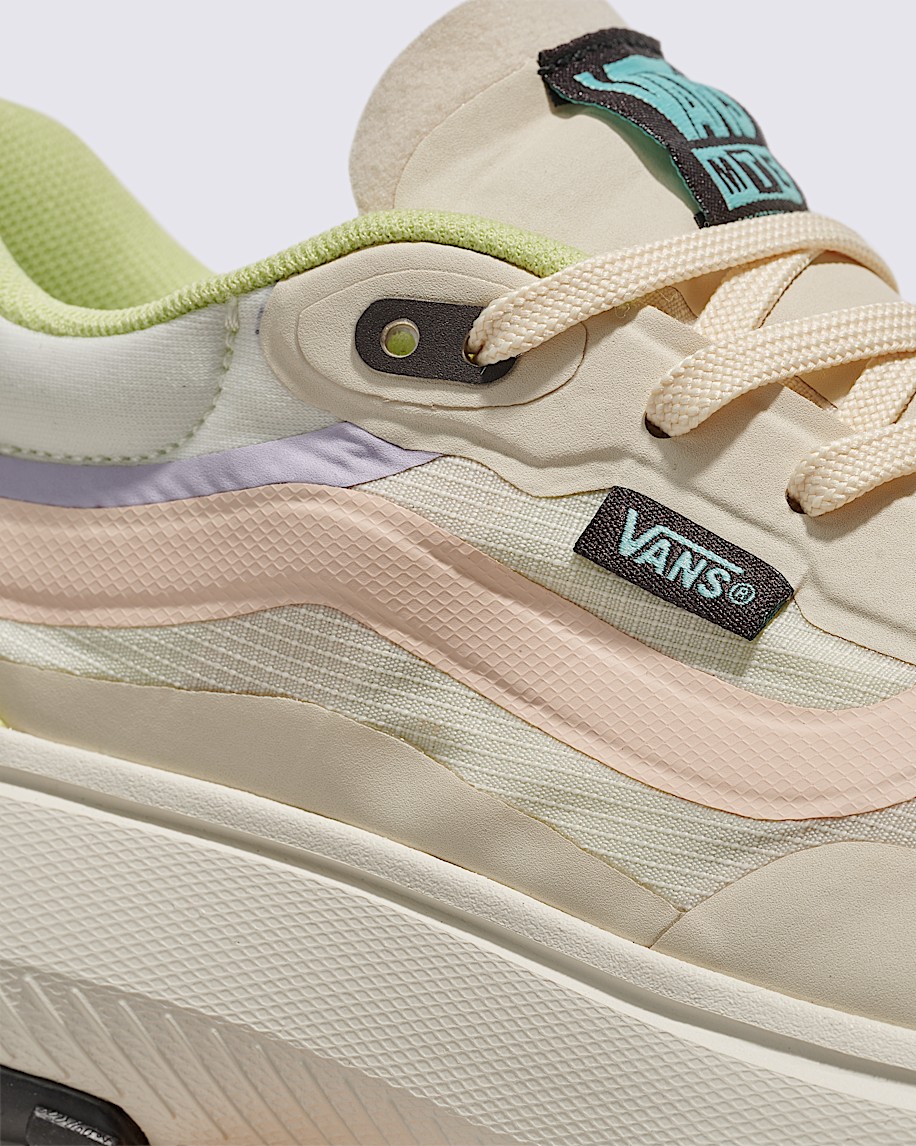 Crosspath Shoe