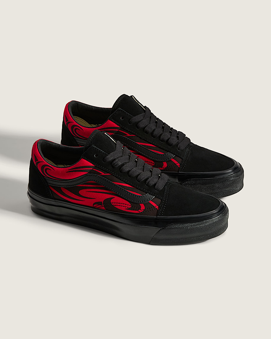 Premium Old Skool Shoe in Black / Red | Vans