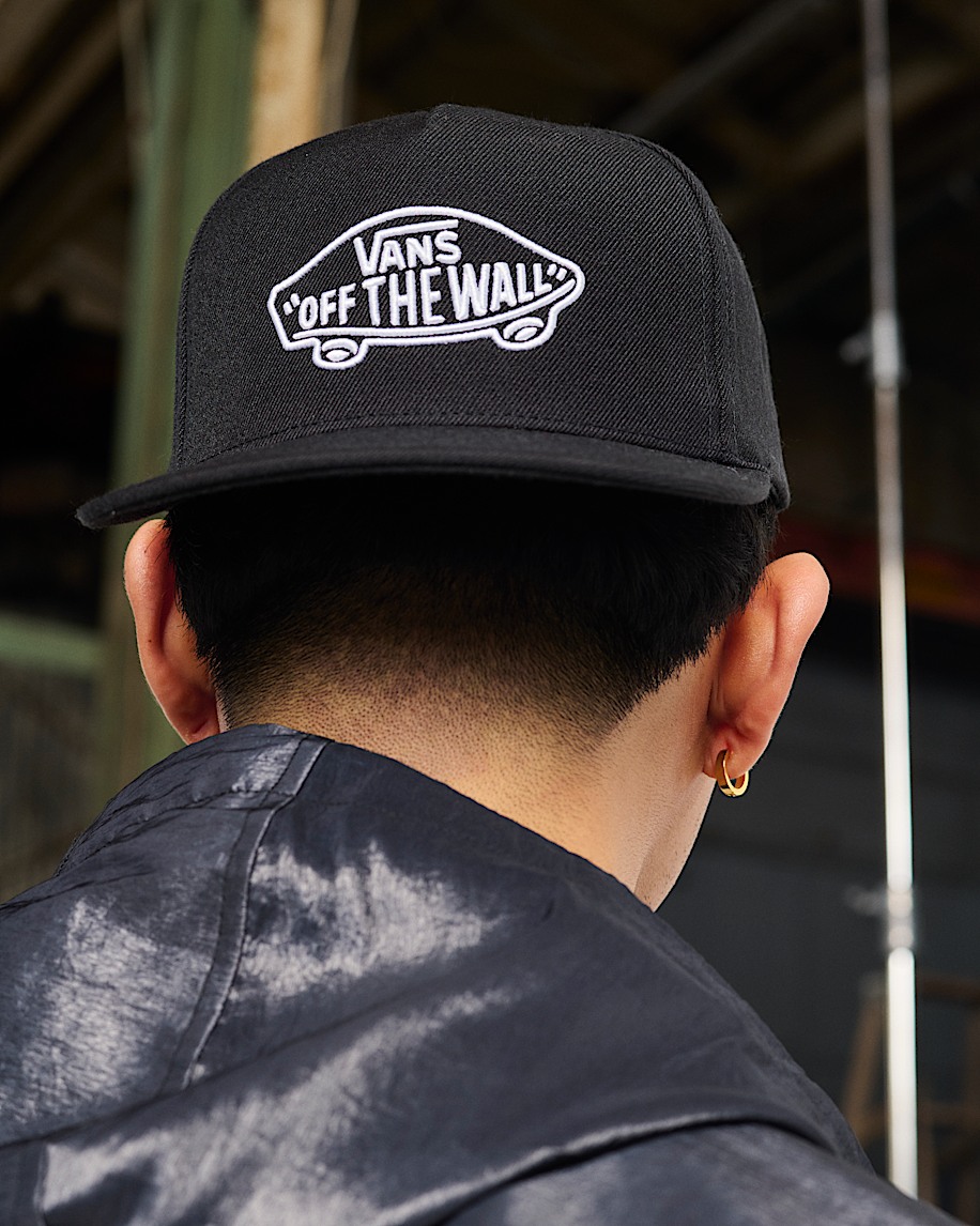 格安販売の Classic Vans Snapback Hat in Black | Vans その他