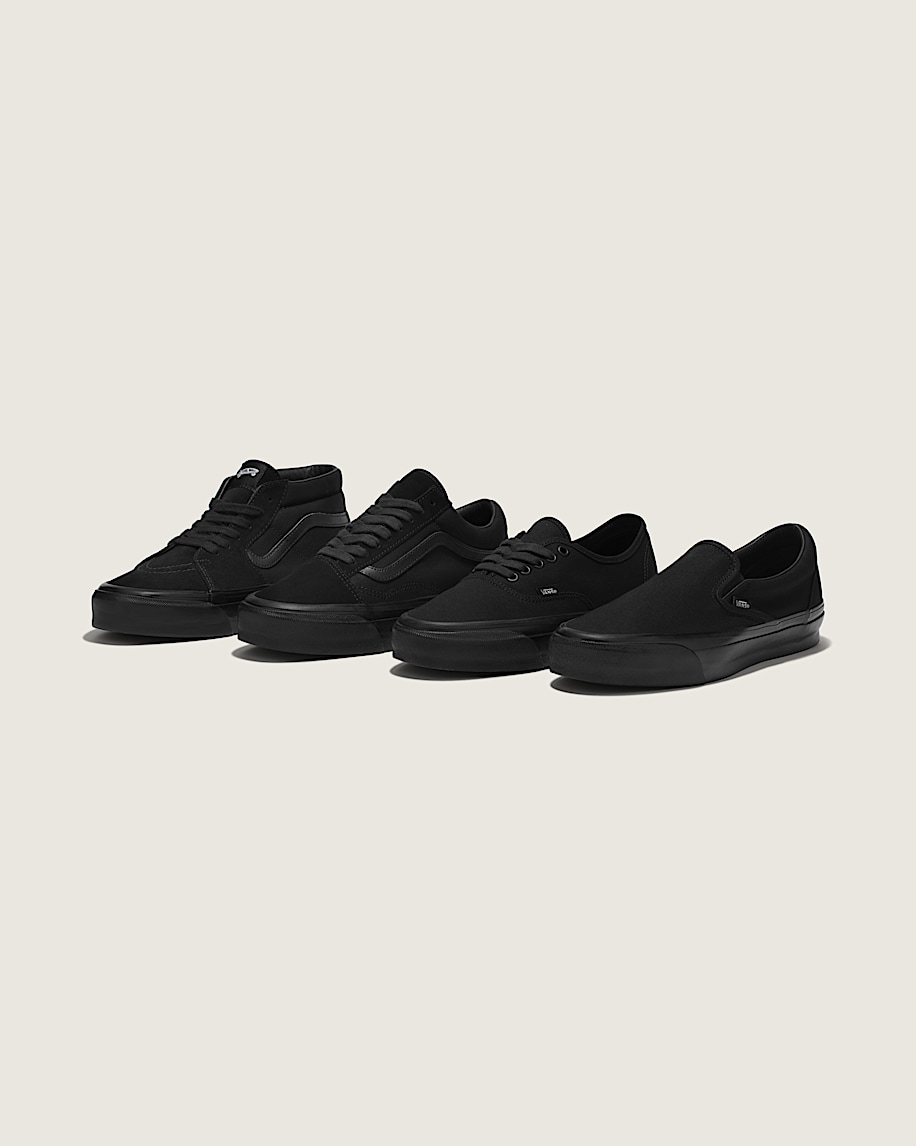 Premium Sk8-Mid Shoe in Black | Vans