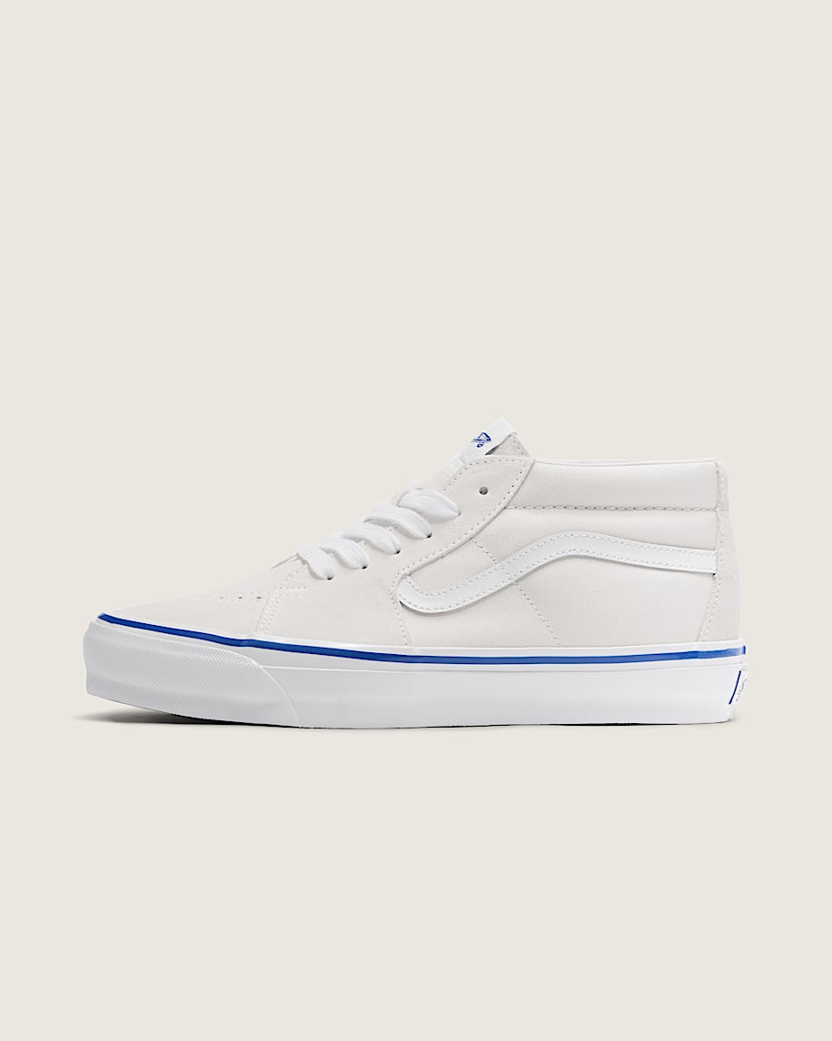【全商品オープニング価格 特別価格】 Premium Sk8-Mid Shoe in Off White | Vans 靴