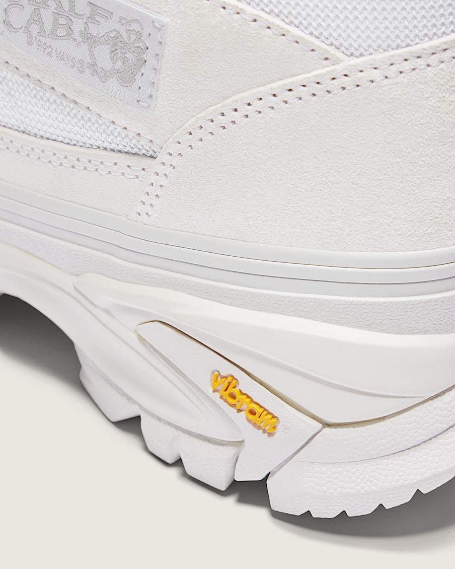 新品 OTW by VANS HALF CAB VIBRAM ホワイト26.5 メンズ