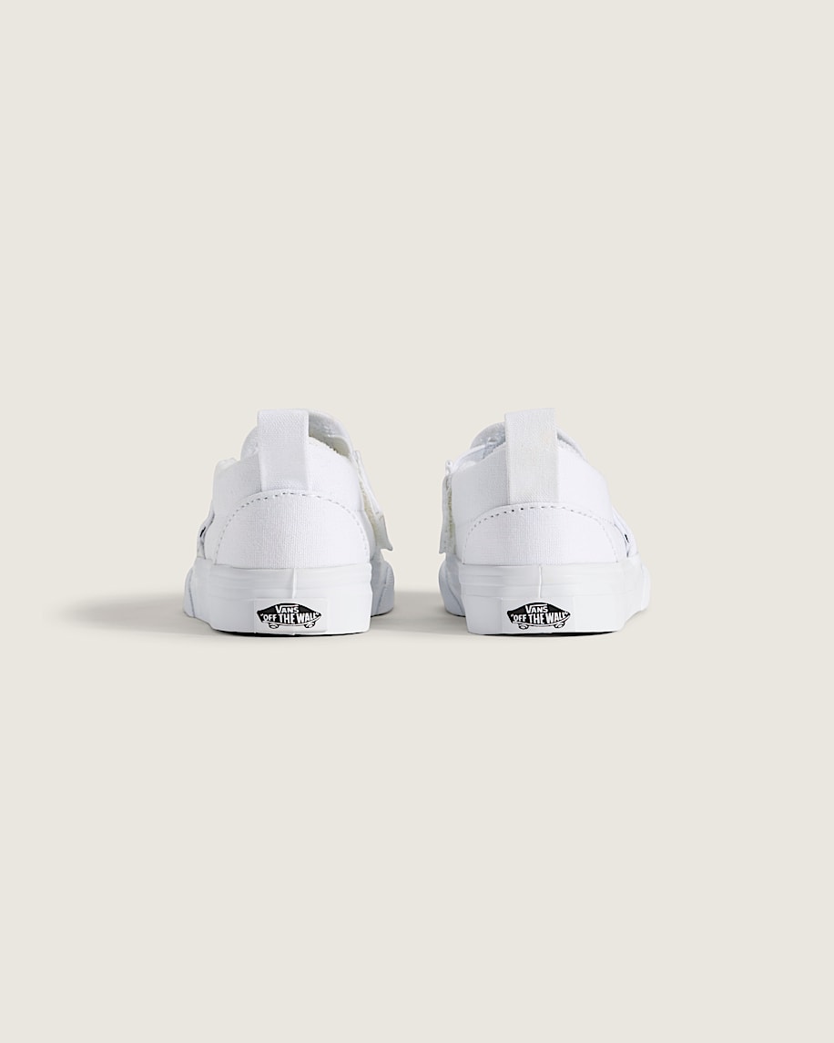 Toddler Classic Slip-On V Shoe - 4