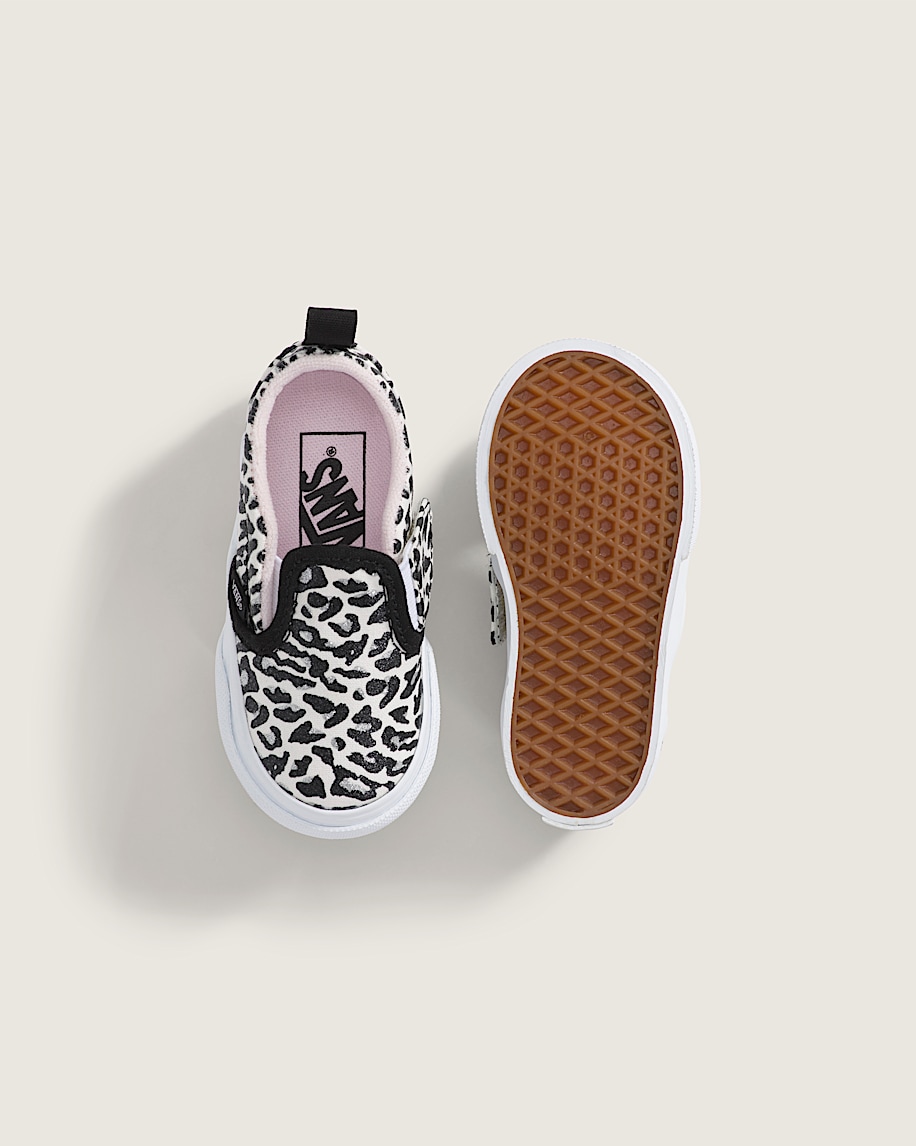Toddler Classix Slip-On V Shoe - 3