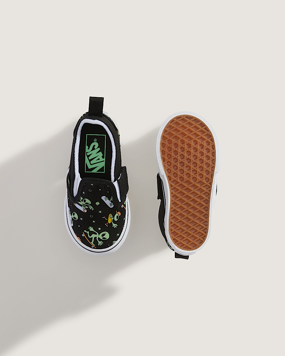 Toddler Classic Slip-On V Shoe - 3