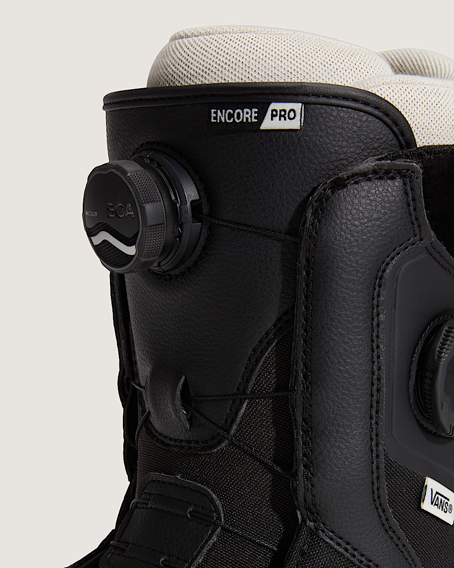 Women's Encore Pro Snowboard Boot in Black / Marshmallow