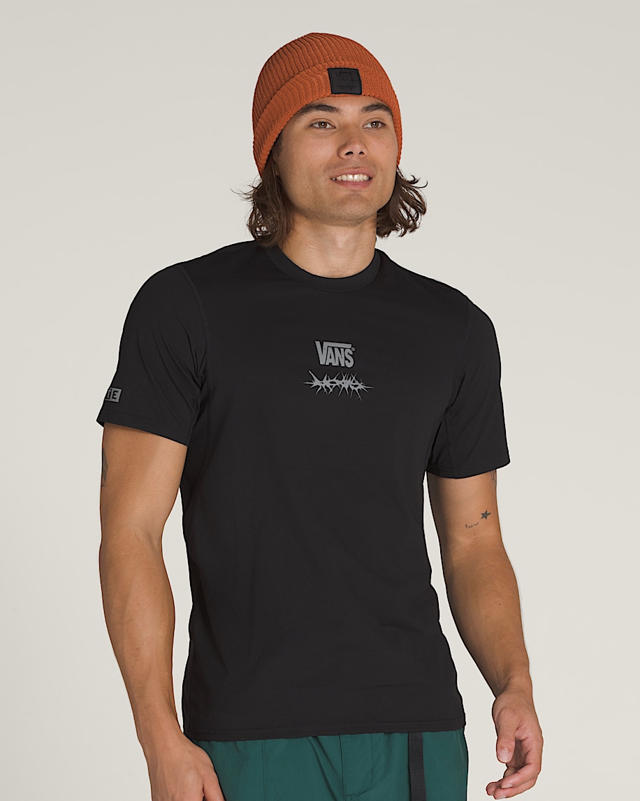 【おすすめアイテム】Vans Box Script Logo T-Shirt Brush Script T-Shirt in Red| Vans UK
