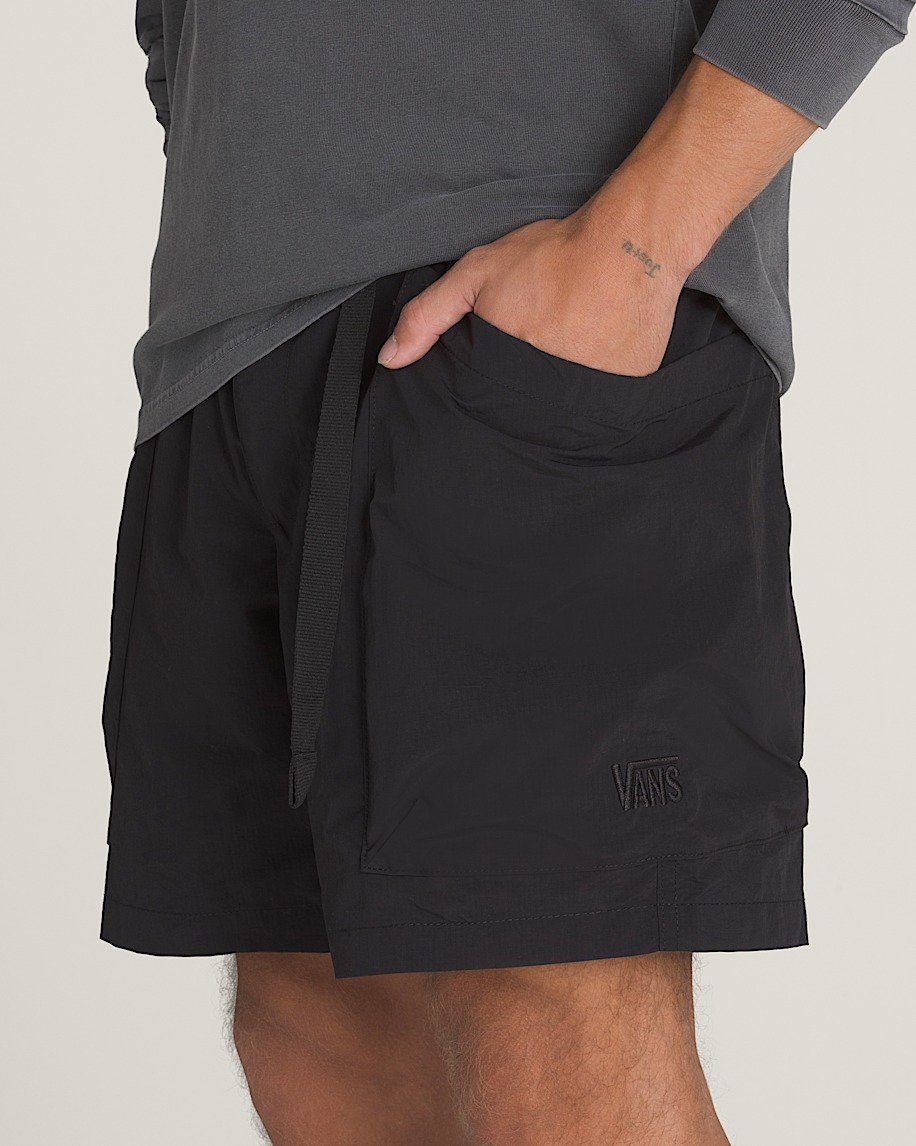 Trek Guide 19'' Shorts in Black | Vans