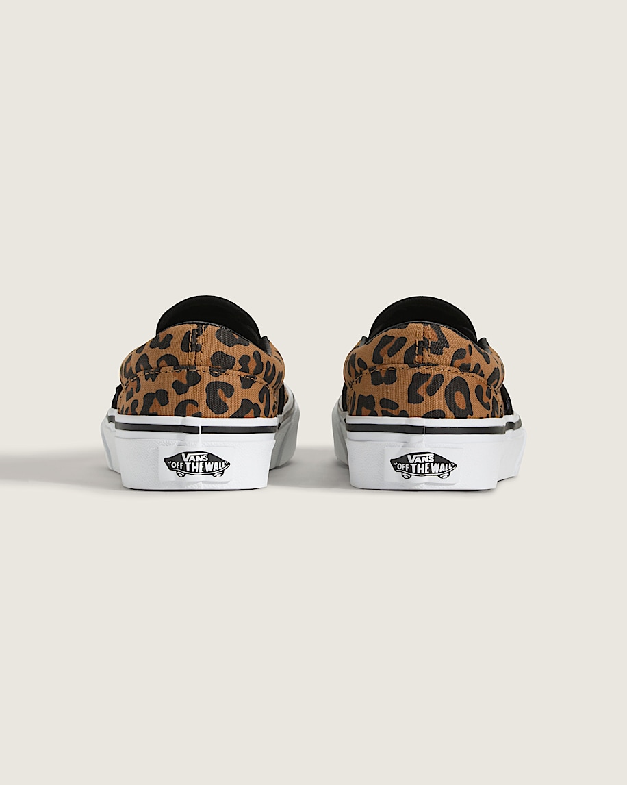 Little Kids Classic Slip-On Shoe in Leopard / Black | Vans