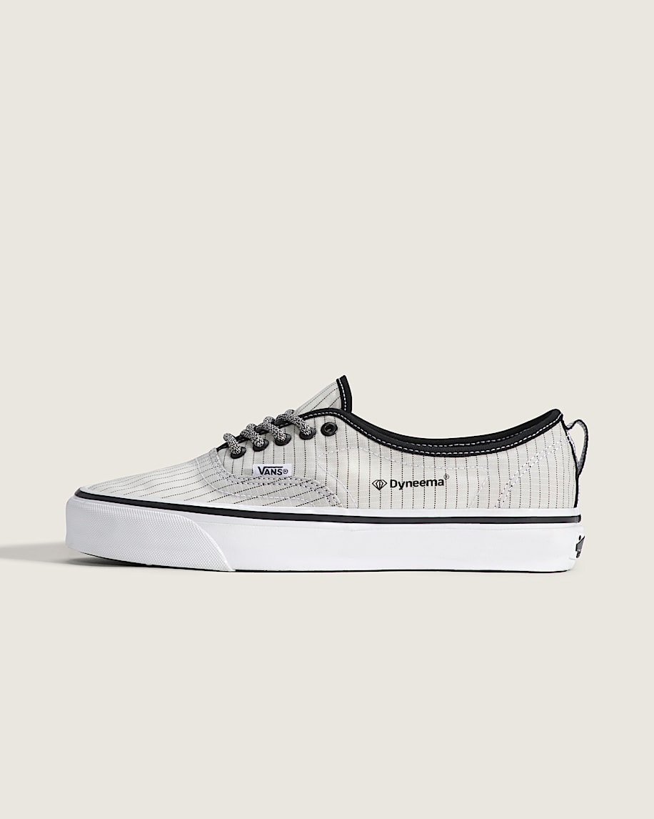 靴 OTW by VANS Authentic 44 Vibram 27cm OTW by Vans Authentic 44 HT Vibram in Black / White | Vans