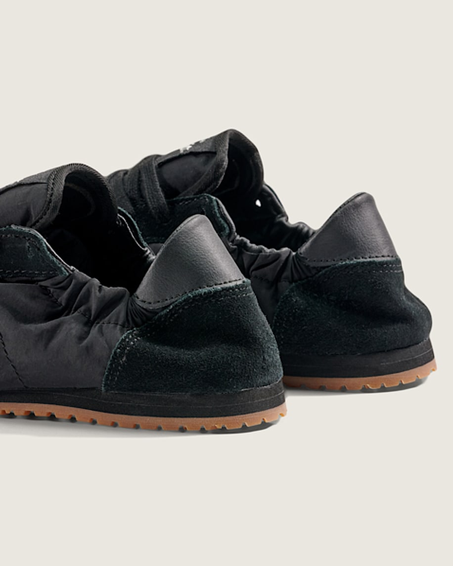 Super Lowpro Collapse Shoe in Black | Vans
