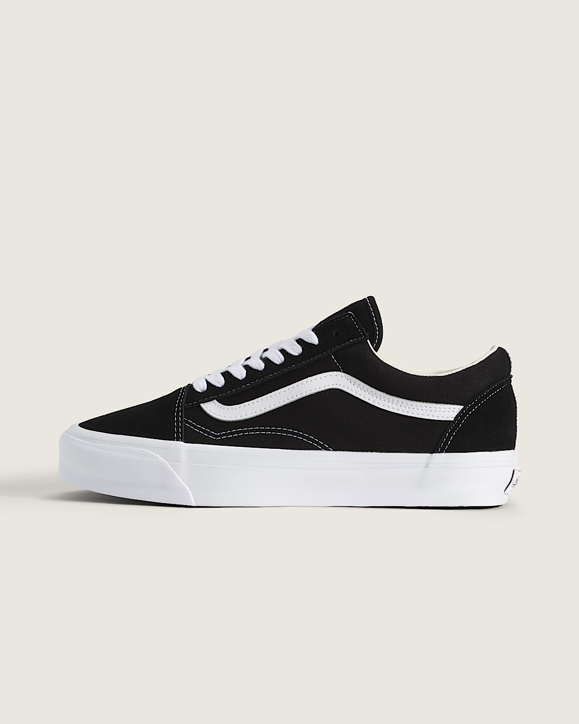 Sport Low Shoe in Black and Gum | Vans
