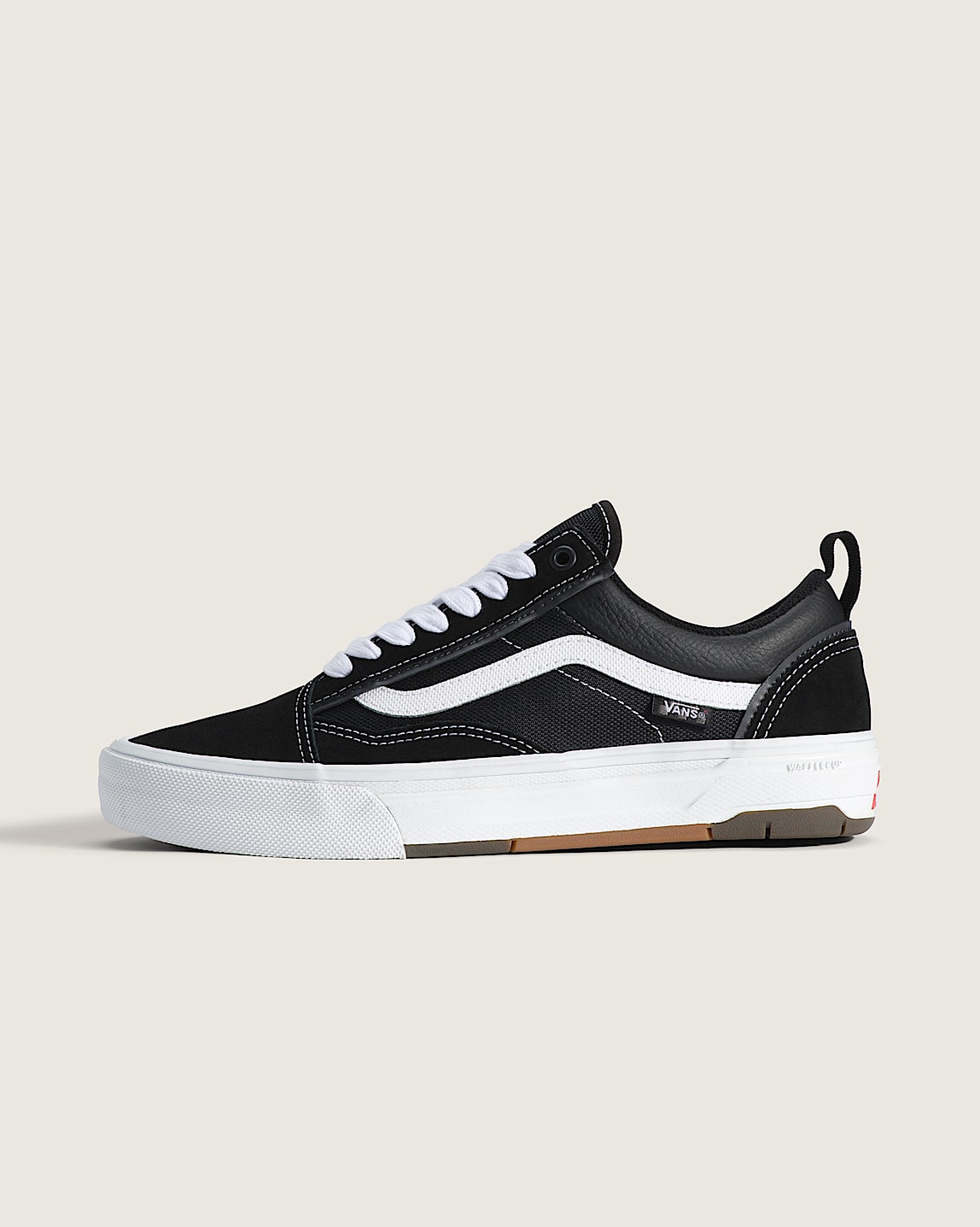 Knu Skool Shoe in Black / True White | Vans