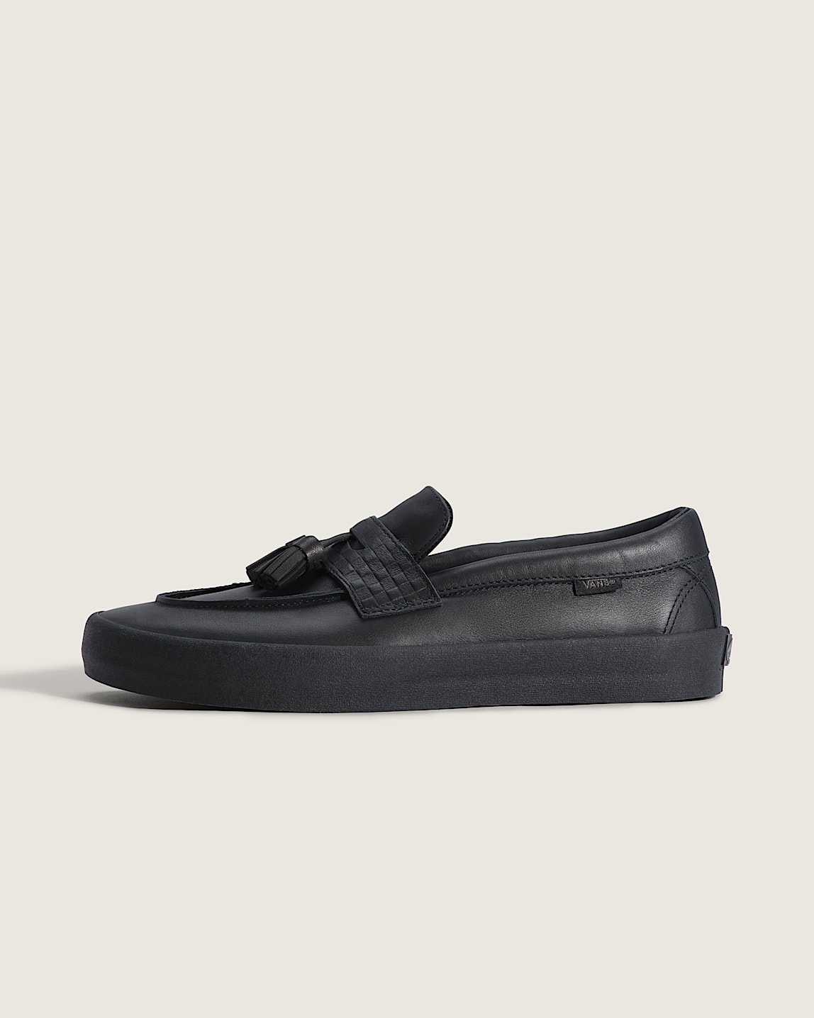 Skate Loafer Shoe in Black / White | Vans