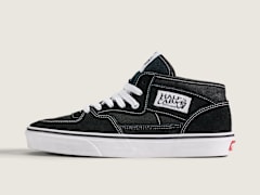 Black/True White