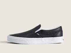 Black/True White