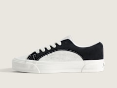 Black/Marshmallow White
