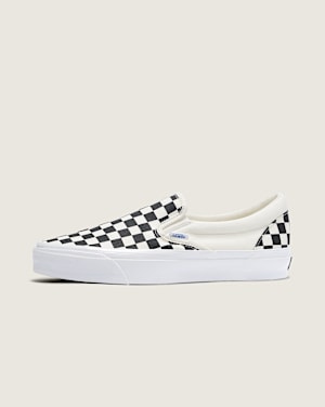 Premium Slip On 98 in Black White Vans