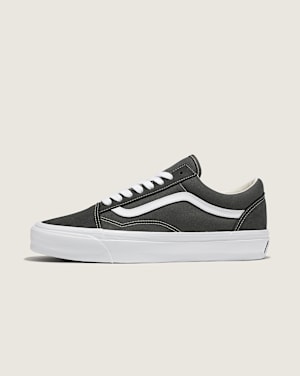 Premium Old Skool in Scarab Black Vans