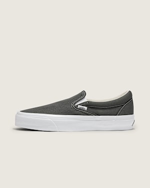 Premium Slip On 98 in Black White Vans