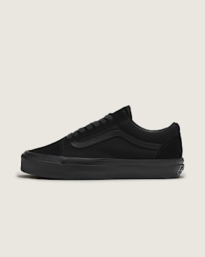 Premium Old Skool in Black Vans