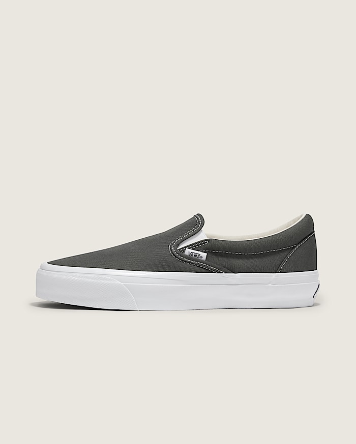 Premium Slip On 98 Satin in Jet Set Black Vans