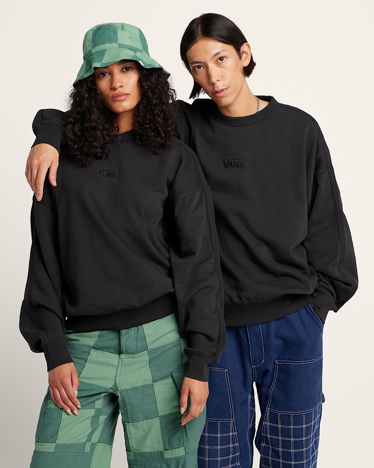 Premium Logo Crewneck Sweatshirt in Black Vans