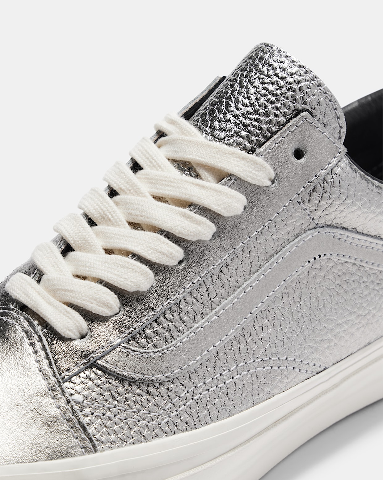 Old skool silver lining shop