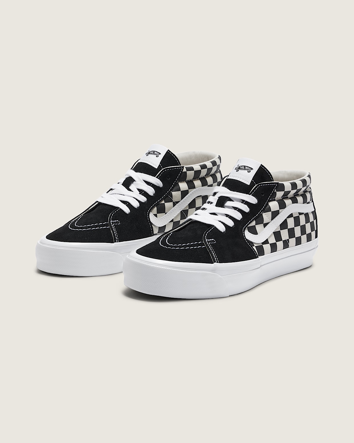 Premium Sk8 Mid 83 in Checkerboard Black White Vans
