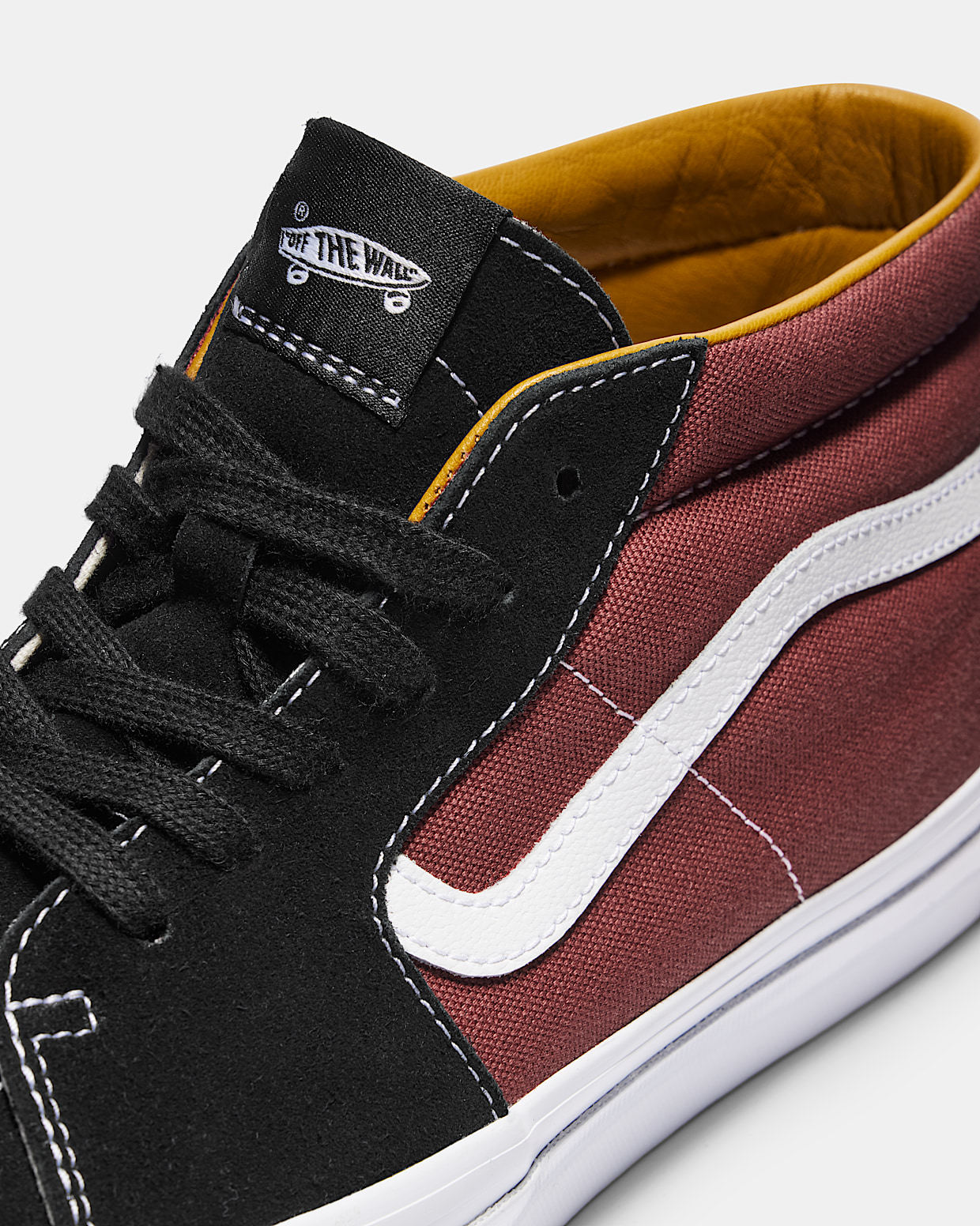 Vans ski mid top