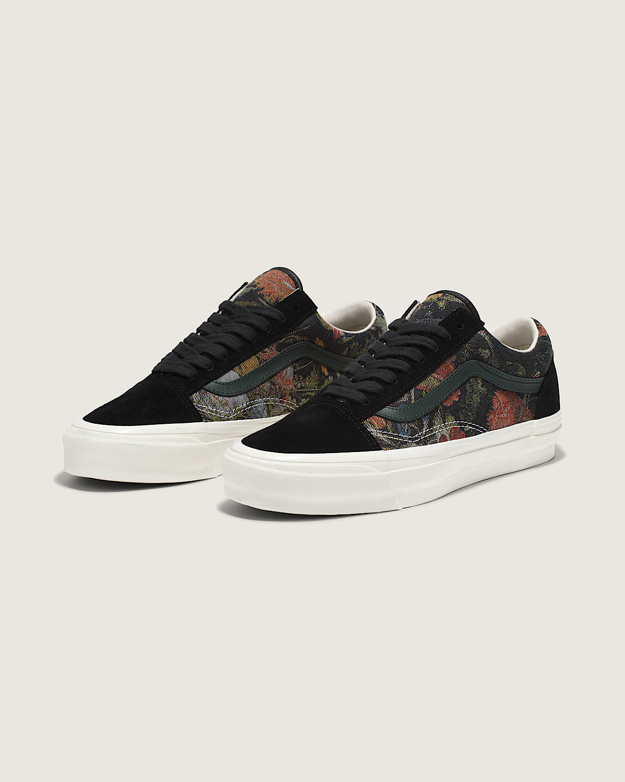 Premium Old Skool Jacquard in Floral Black Vans