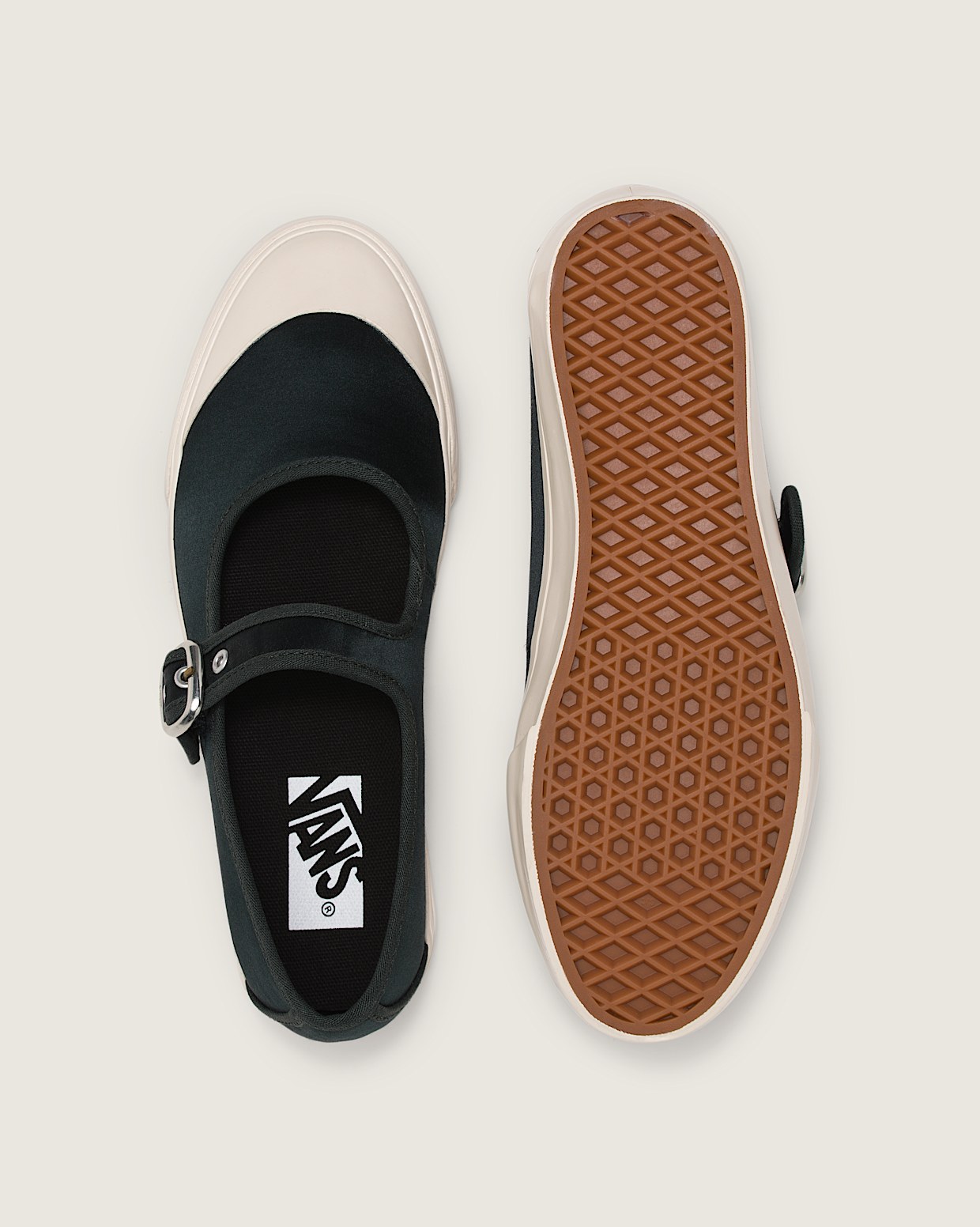 Premium Mary Jane Lo Pro Satin in Jet Set Black Vans