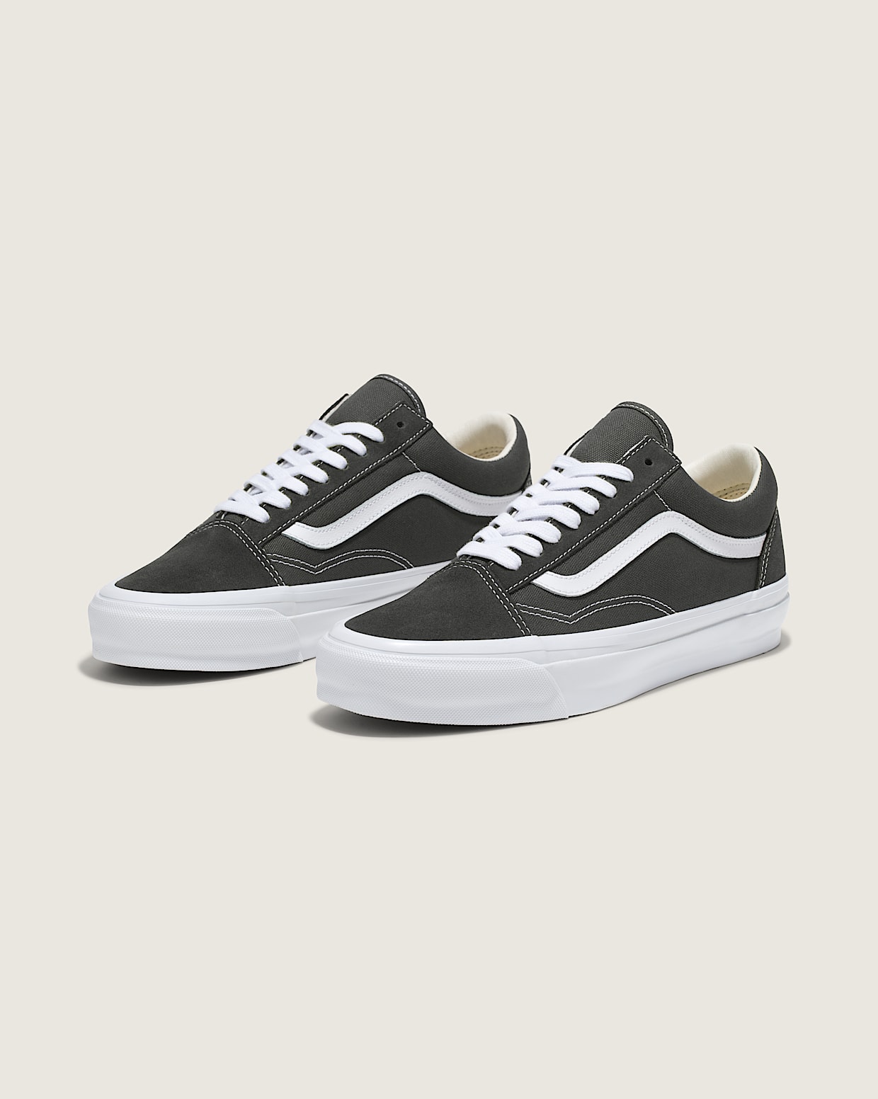Vans monochrome online