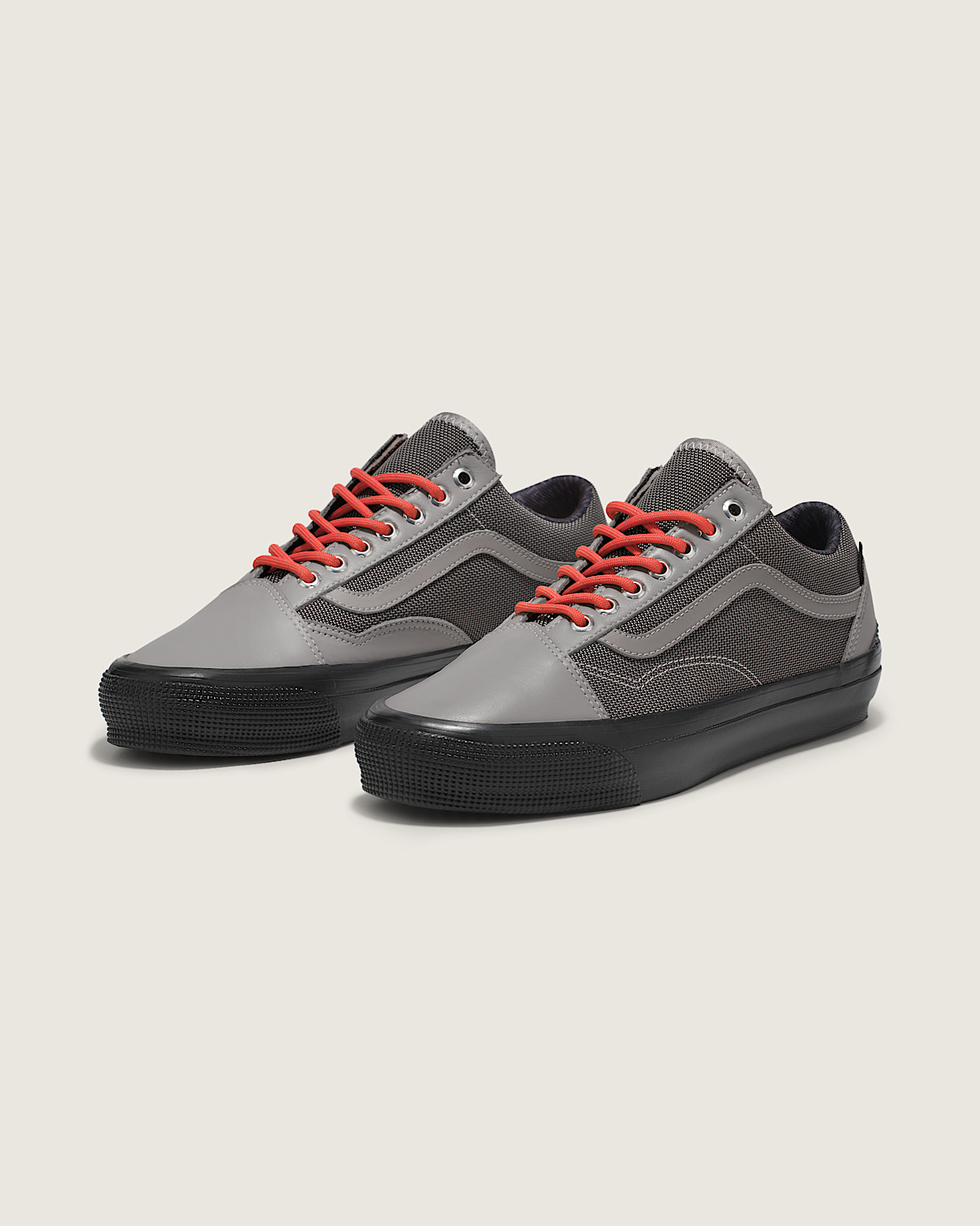 Premium Old Skool Gore Tex in Metal Grey Vans