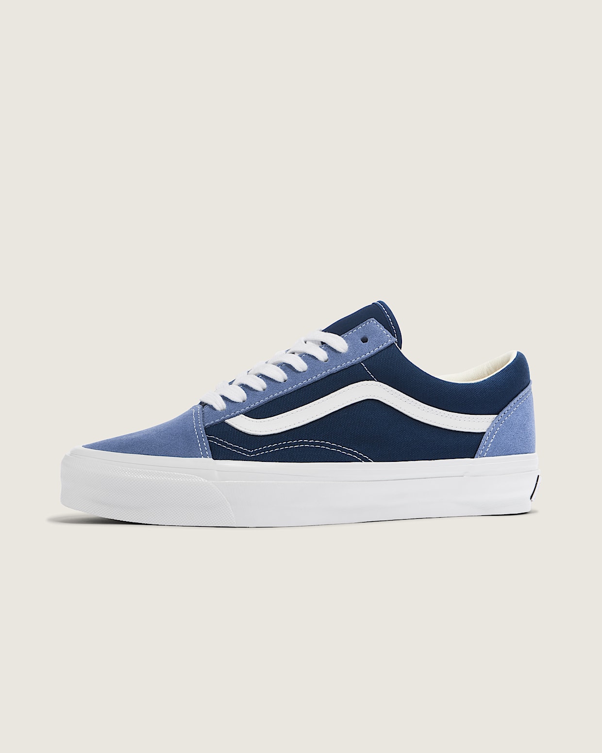 Premium Old Skool 36 in STV Navy White Vans
